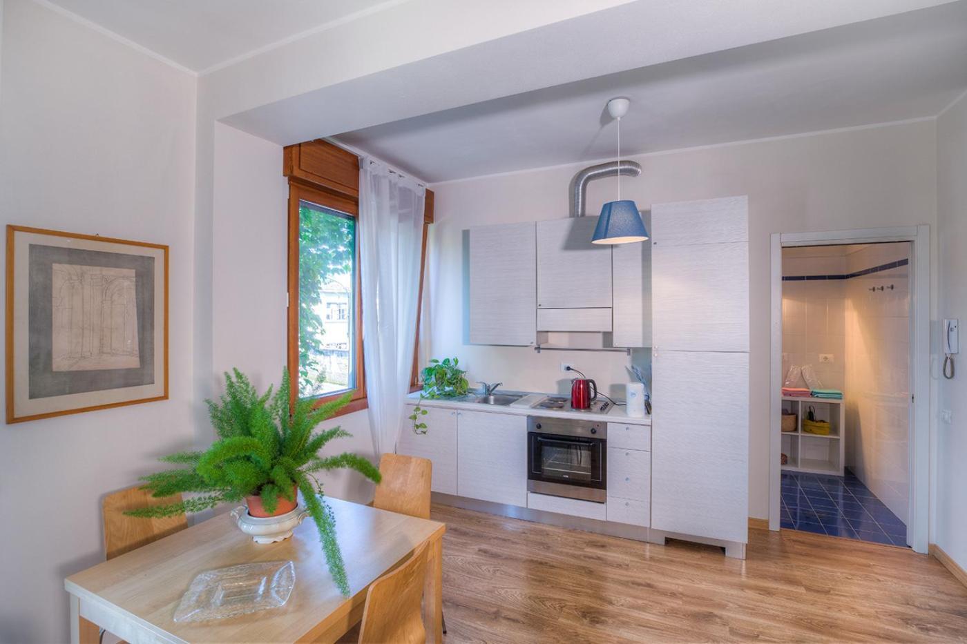 Rita'S Garden Bed & Breakfast San Vittore Olona Ruang foto